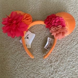 NWT floral Minnie Mouse ear headband